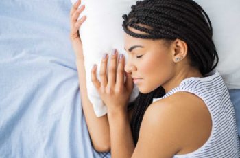 9 auxílios naturais ao sono que são apoiados pela ciência