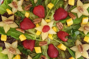 Salada folhas e frutas