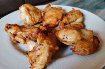 Sobrecoxas  de frango fritas (airfryer)